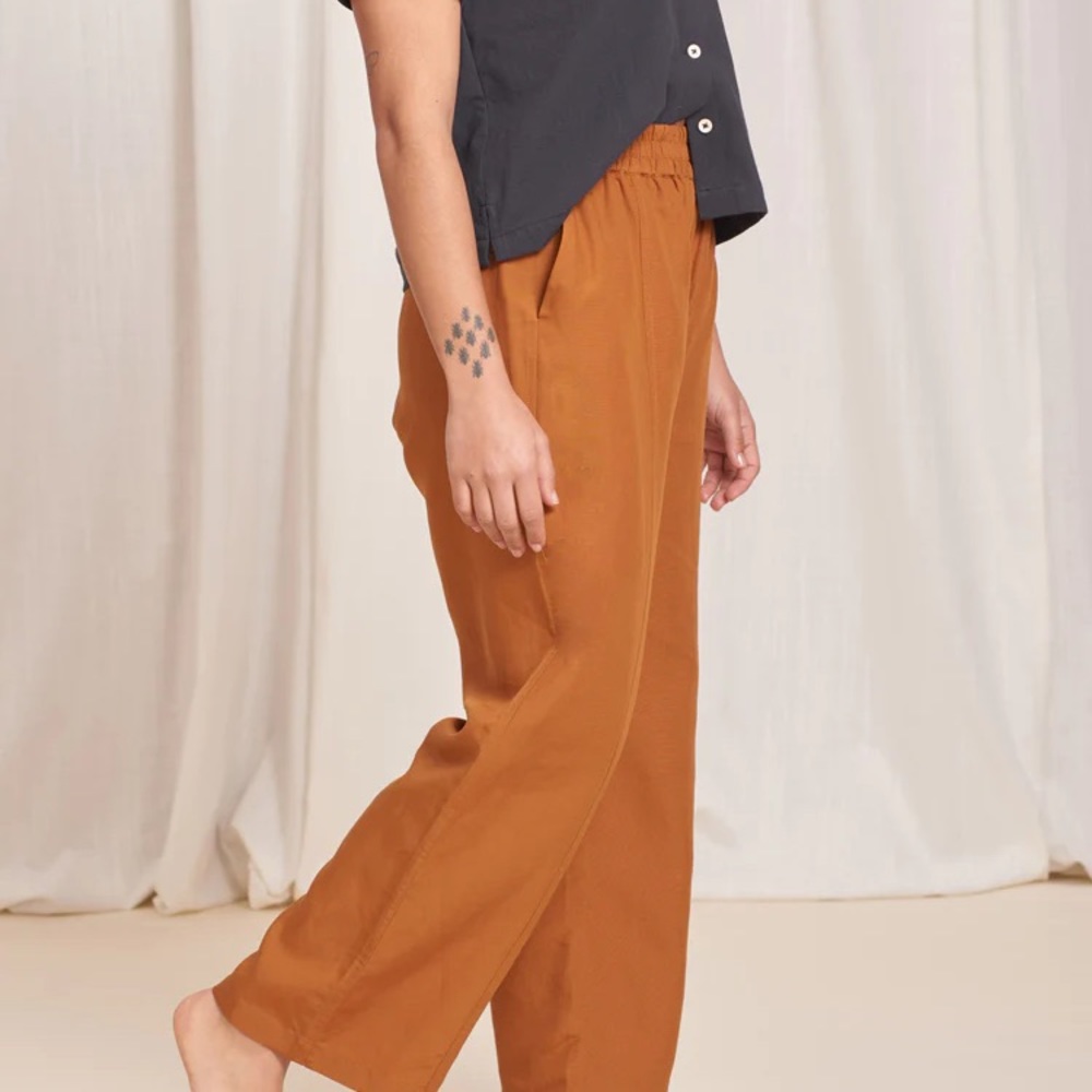 NWT Tradlands Paloma Pants in Sienna